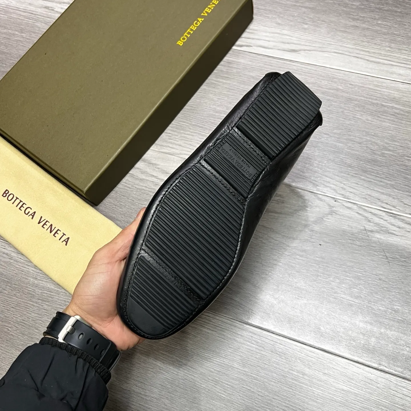 Factory price 458 new model BV〰️Handmade classic men's beanie shoes👉👉driving shoes, slip-on shoes, made of Italian imported cowhide, 💕water-dyed cowhide lining, 🔊original outsole, waterproof platform design, comfortable for the feet. A good choice for traveling and driving, two colors available, code number: 38-44, (45 can be customized)